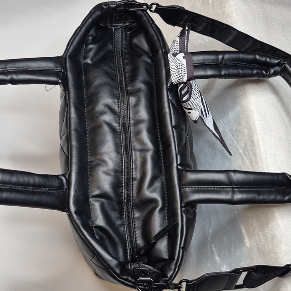 Karl Lagerfeld OVERSIZED Tote Bag 🖤🖤🖤 - Picture 14 of 17